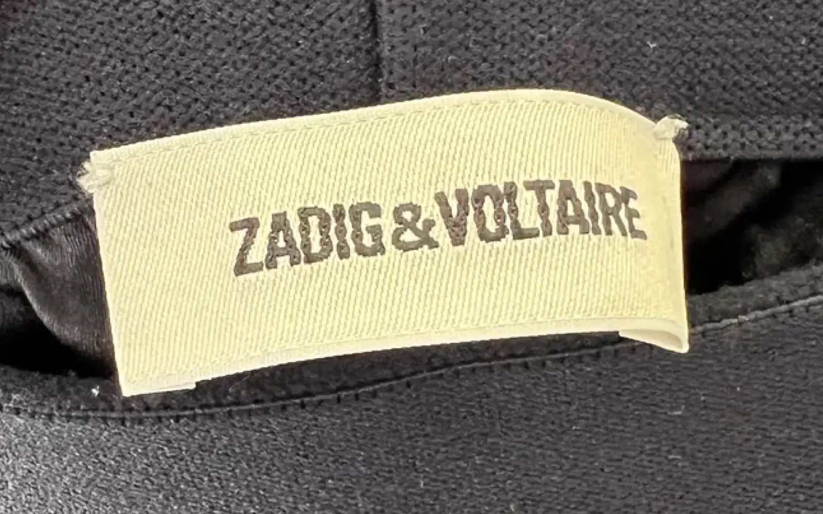 Zadig & Voltaire de segunda mano: el lujo rockero parisino